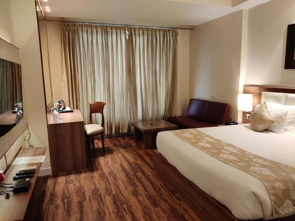 EXECUTIVE KING AC room - Image 2