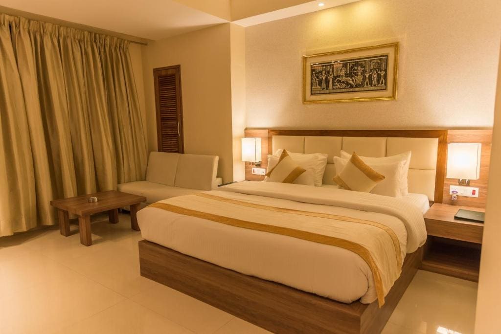 EXECUTIVE KING AC room - Image 1