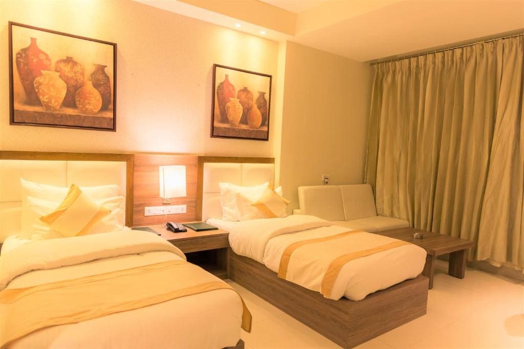 EXECUTIVE TWIN AC room - Image 3