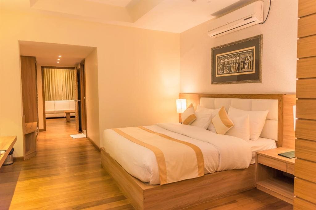 King Suite room - Image 1