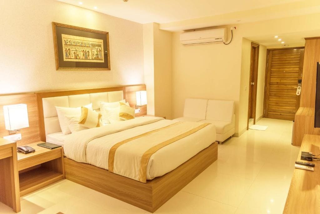 Superior Double AC Room room - Image 2