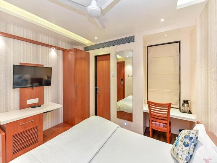 Deluxe Room room - Image 2
