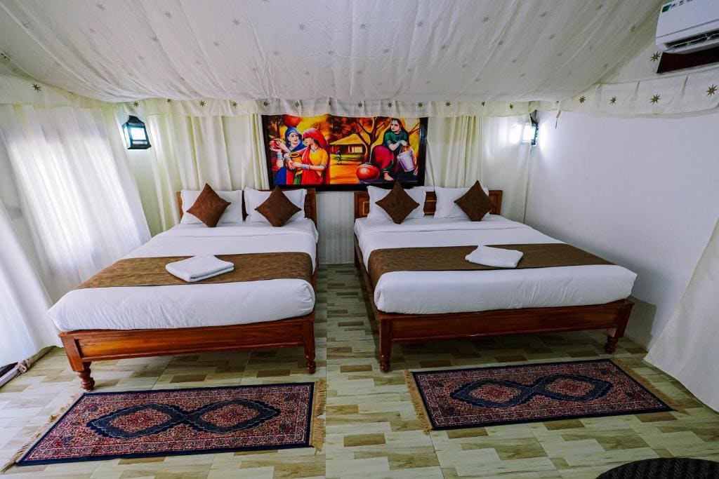 Medium tent Cottage room - Image 2