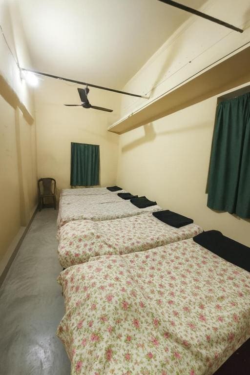 Room room - Image 1