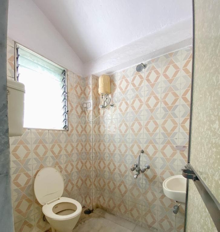 Three-Bedroom Apartment room - Image 3
