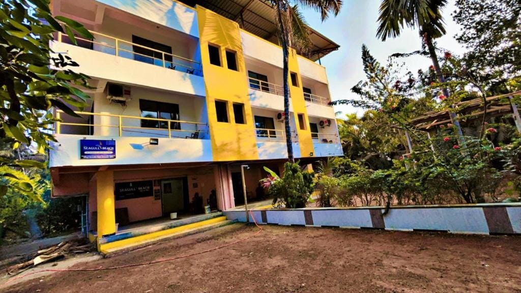 Deluxe Double Room with Balcony room - Image 2