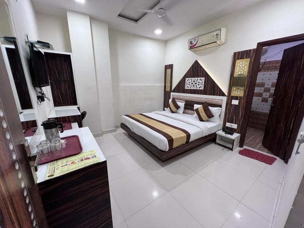 Deluxe Room room - Image 1