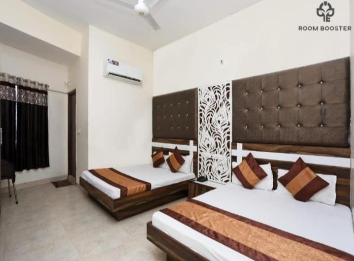 Deluxe Triple Room room - Image 1