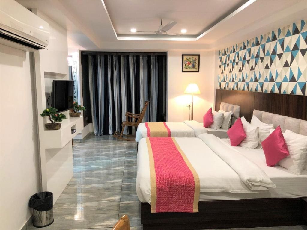 Executive Suite room - Image 2