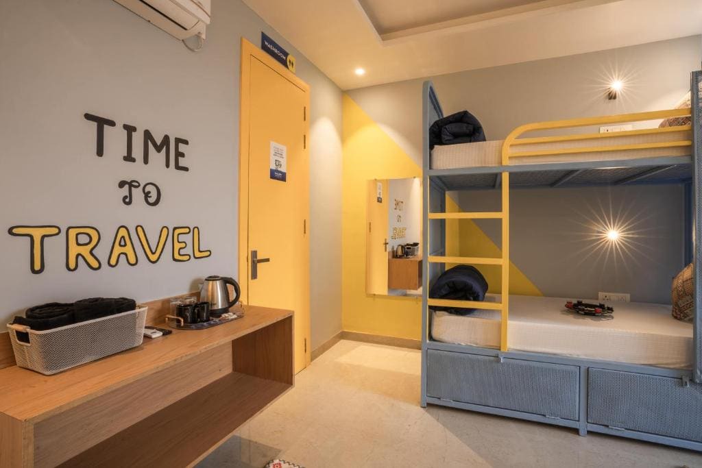 Deluxe Quadruple Room room - Image 3