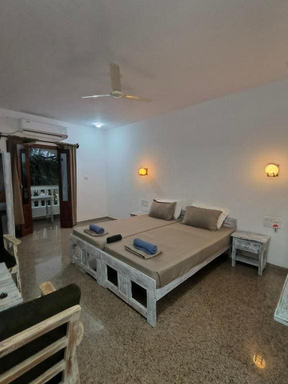 Comfort Triple Room room - Image 3