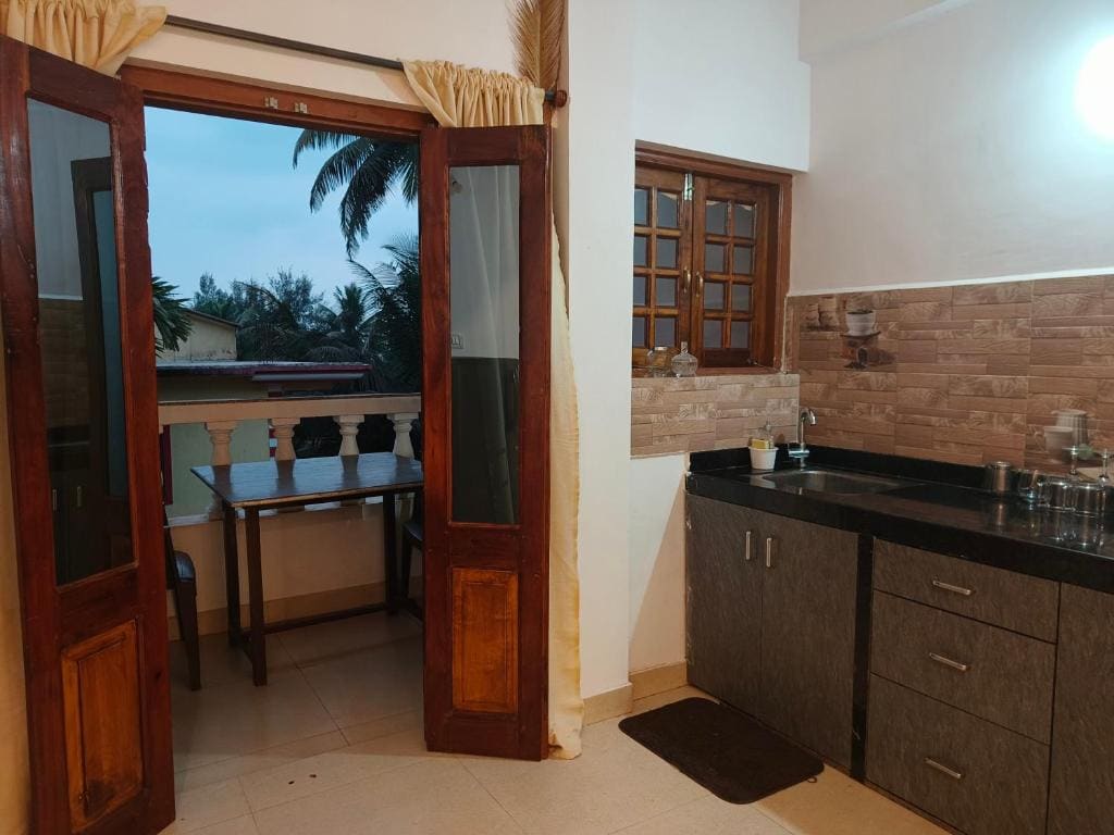 Double Room with Balcony room - Image 1