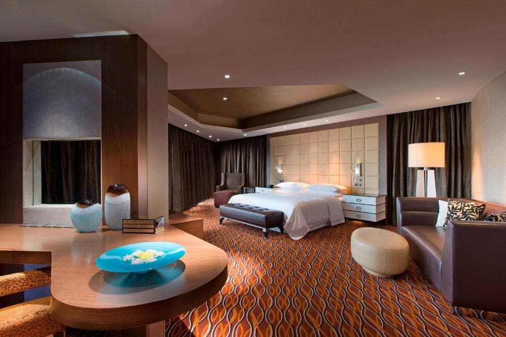 Premier Suite, Club lounge access, 1 Bedroom Suite, 1 King room - Image 1