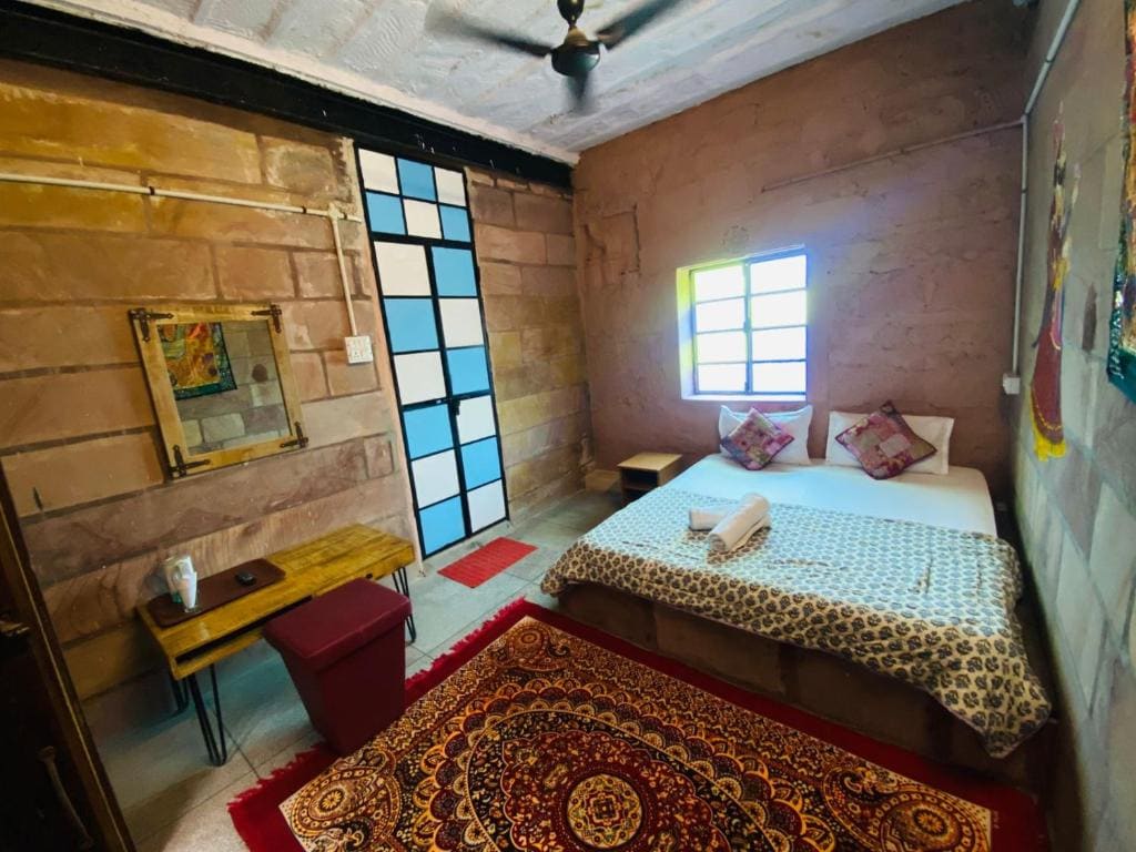Family Room room - Image 2