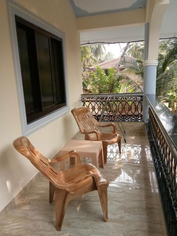 Deluxe Double Room with Balcony room - Image 2
