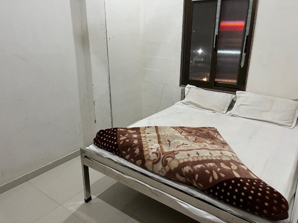 Budget Double Room room - Image 2