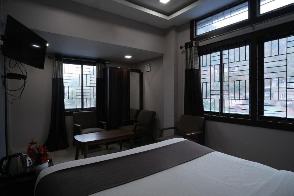 Deluxe Double Room room - Image 2