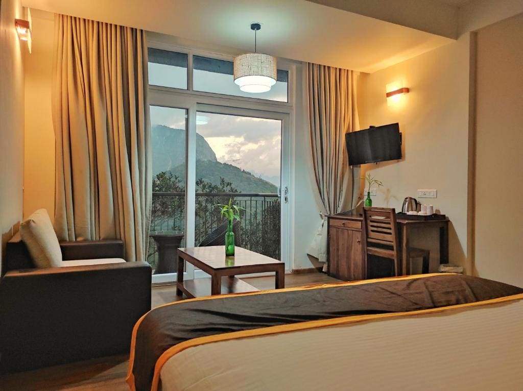 Executive Suite room - Image 3