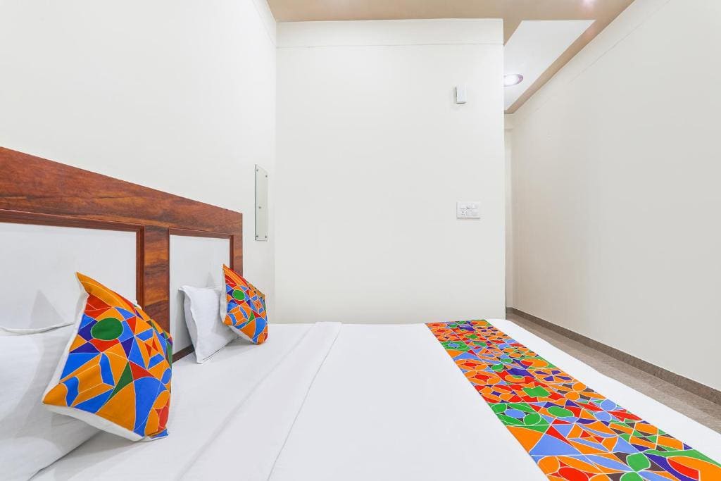 Deluxe Room room - Image 1