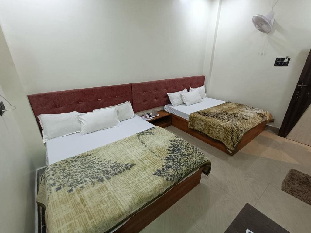 Deluxe Triple Room room - Image 2
