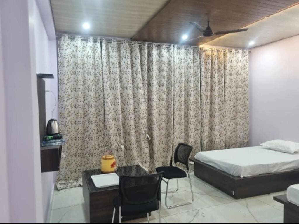 Standard Double Room room - Image 3