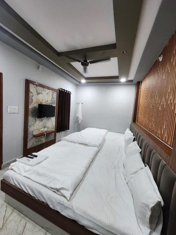 Deluxe Family Suite room - Image 2