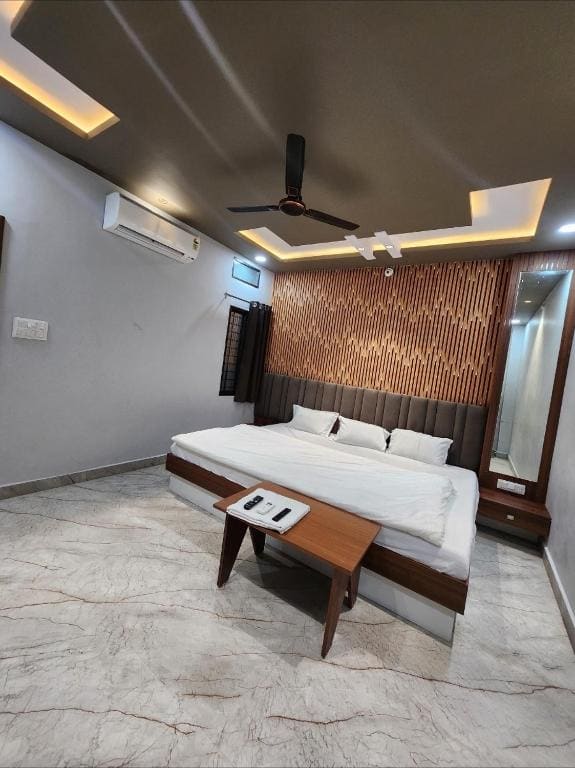 Double Room with Private Bathroom room - Image 1