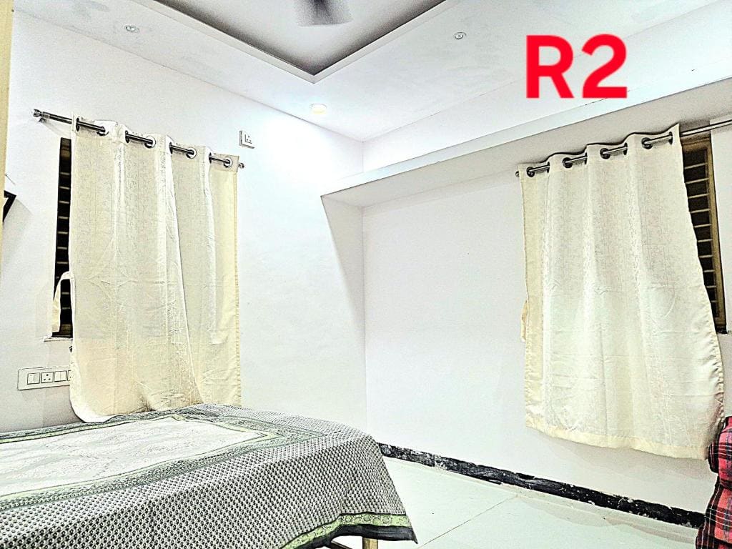 Standard King Room room - Image 2