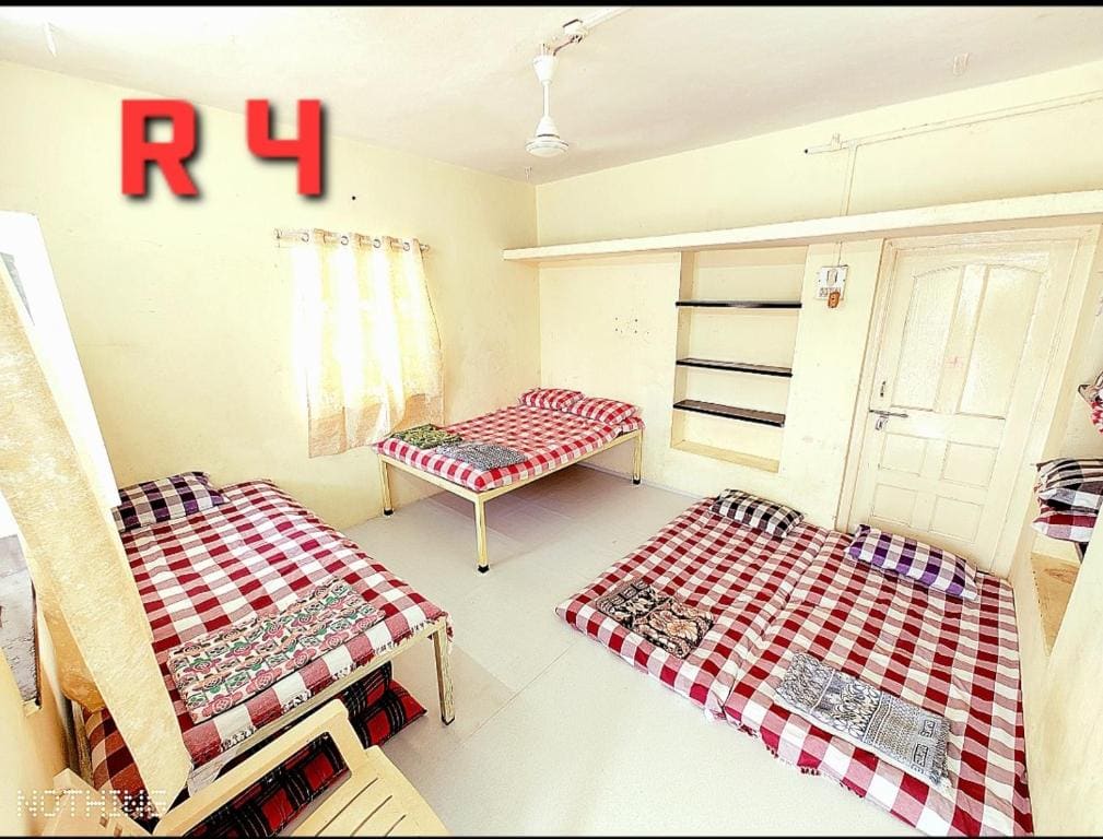 Triple Room with Private External Bathroom room - Image 2