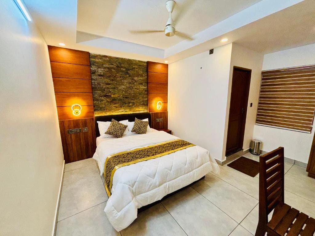 Deluxe Double Room room - Image 2