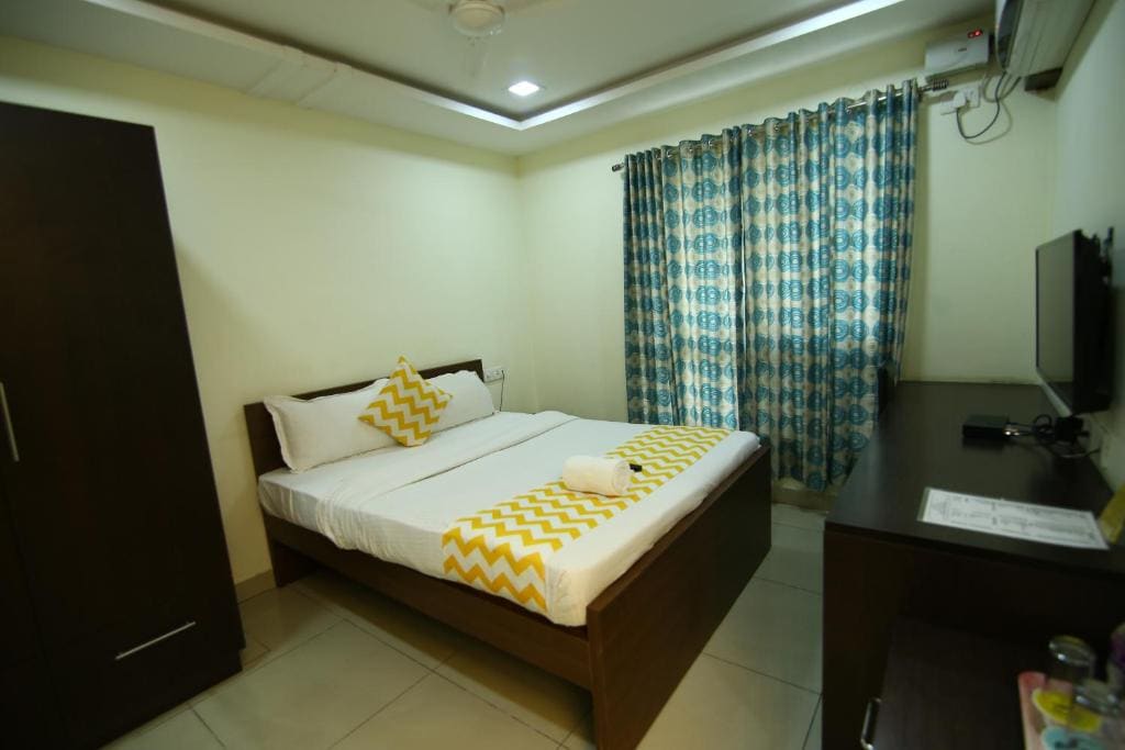Deluxe Double or Twin Room room - Image 3