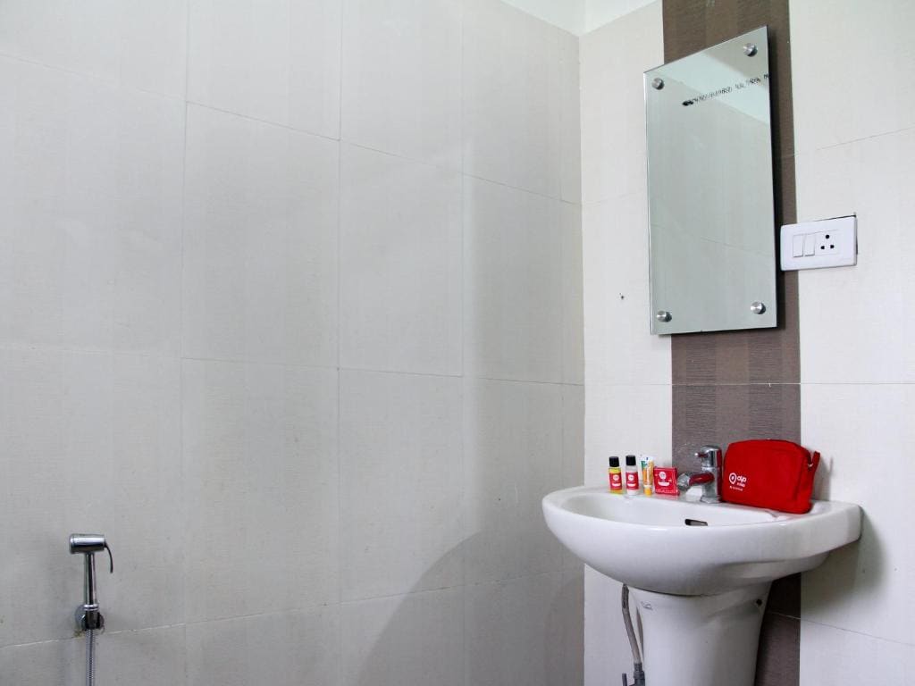 Deluxe Double or Twin Room room - Image 2