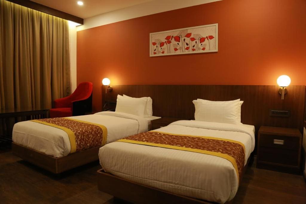 Deluxe Double or Twin Room room - Image 2