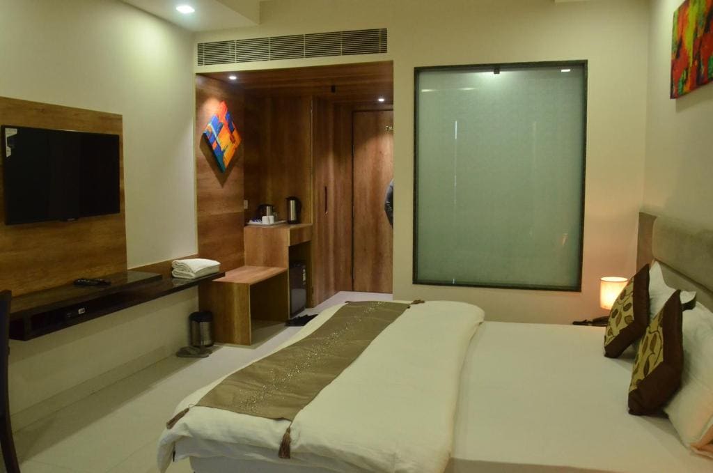 Superior Queen Room room - Image 2