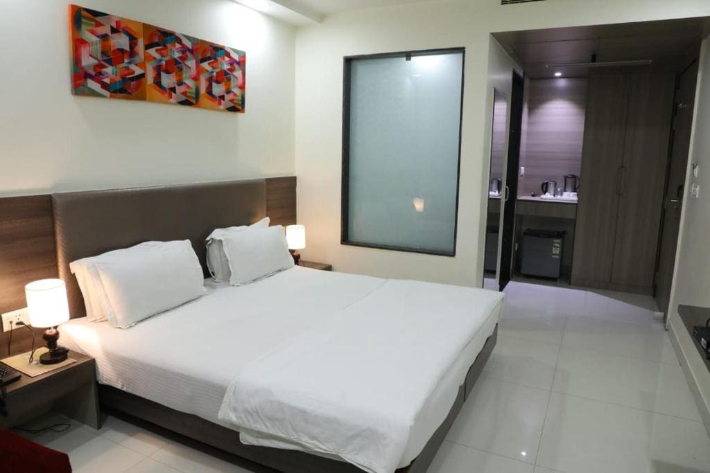 Standard Double Room room - Image 2