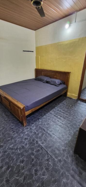 Mixed Dormitory Room room - Image 3