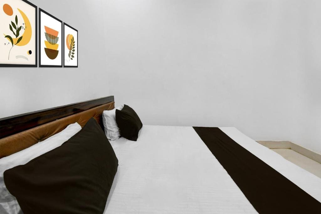 Classic Triple Room room - Image 3