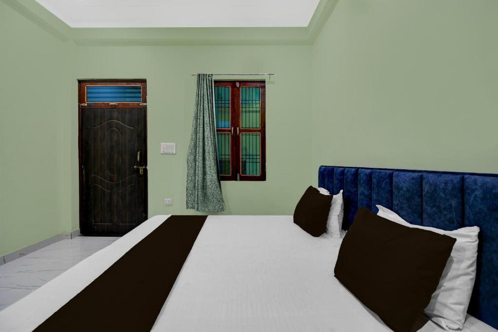 Classic Triple Room room - Image 3