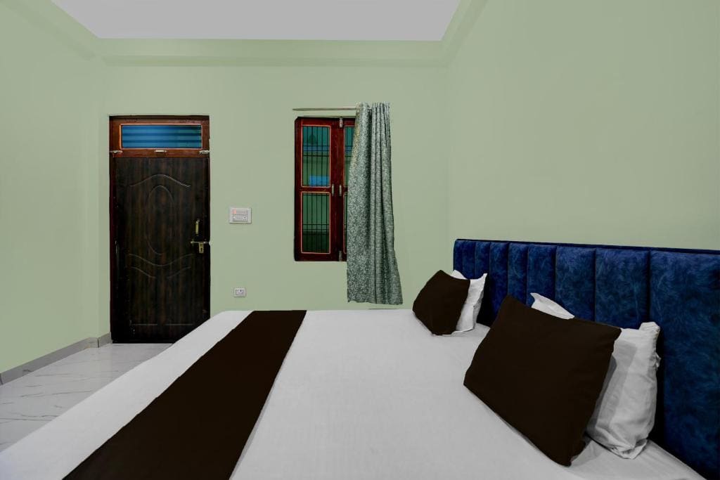 Classic Triple Room room - Image 1