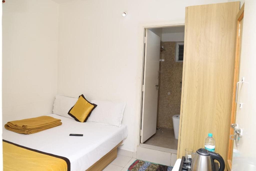 Standard Double Room with Fan room - Image 2