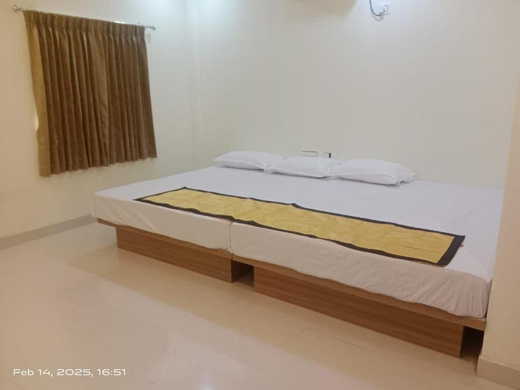Quadruple Room room - Image 2