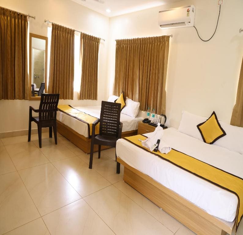Quadruple Room room - Image 1