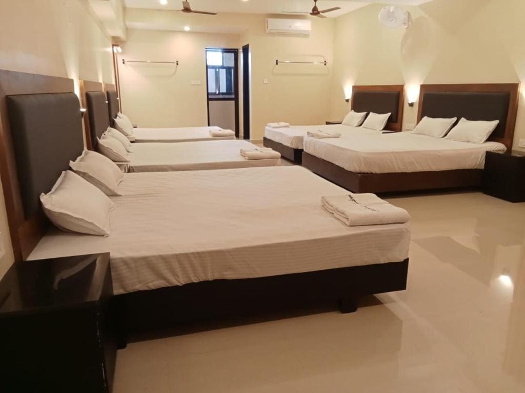 10-Bed AC room - Image 2