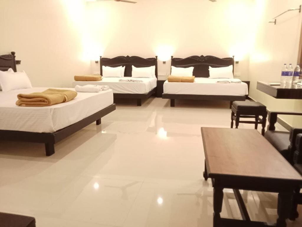 6-Bed AC room - Image 1