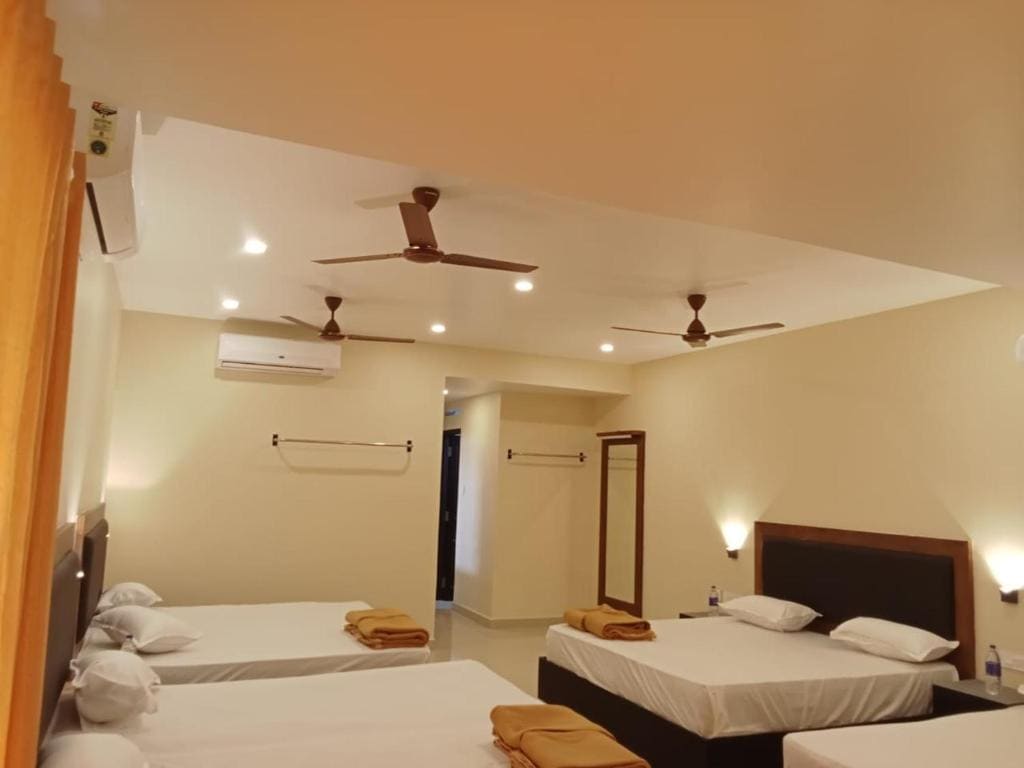 8-Bed AC room - Image 1