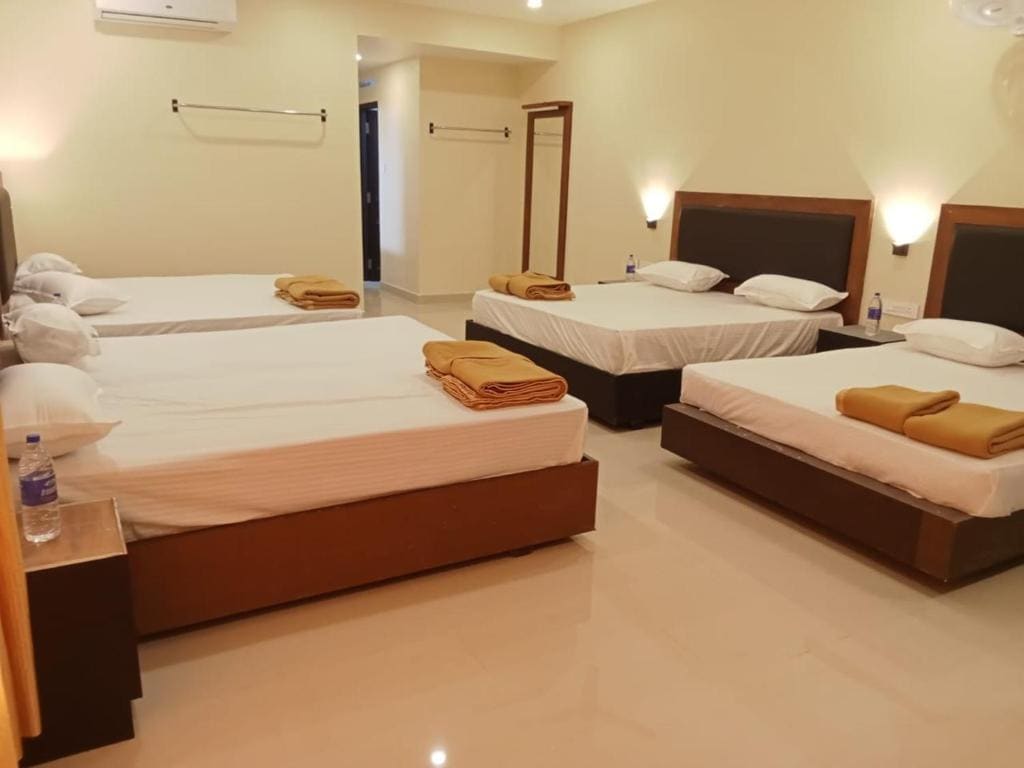 8-Bed AC room - Image 2