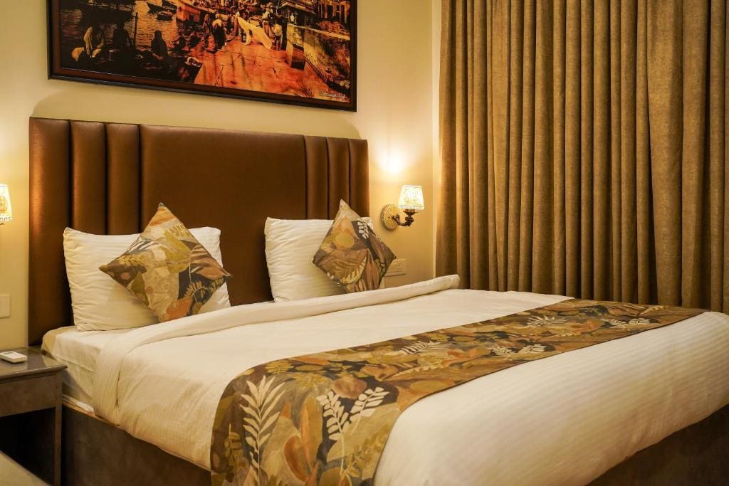 Superior Queen Room room - Image 3