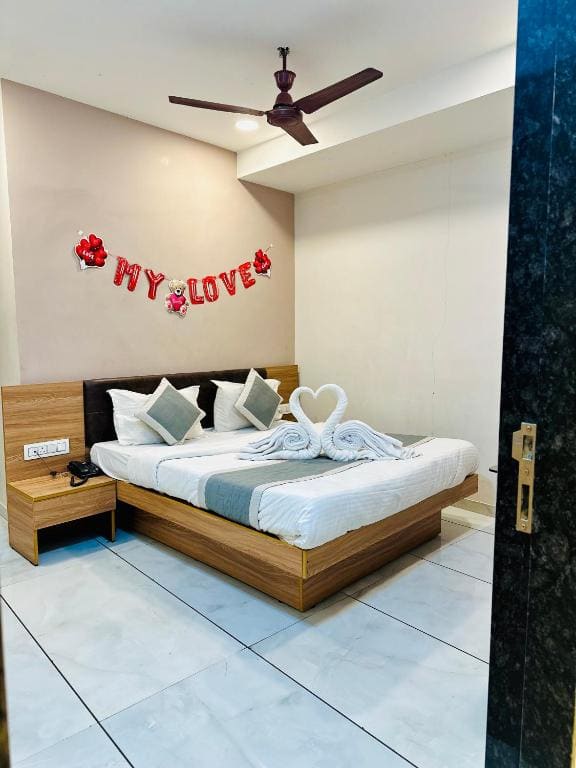 Deluxe Double Room room - Image 2