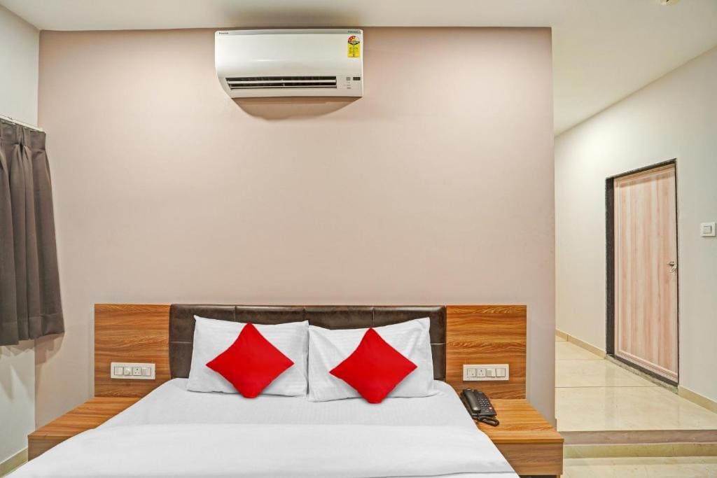 Superior Deluxe Double or Twin Room room - Image 1