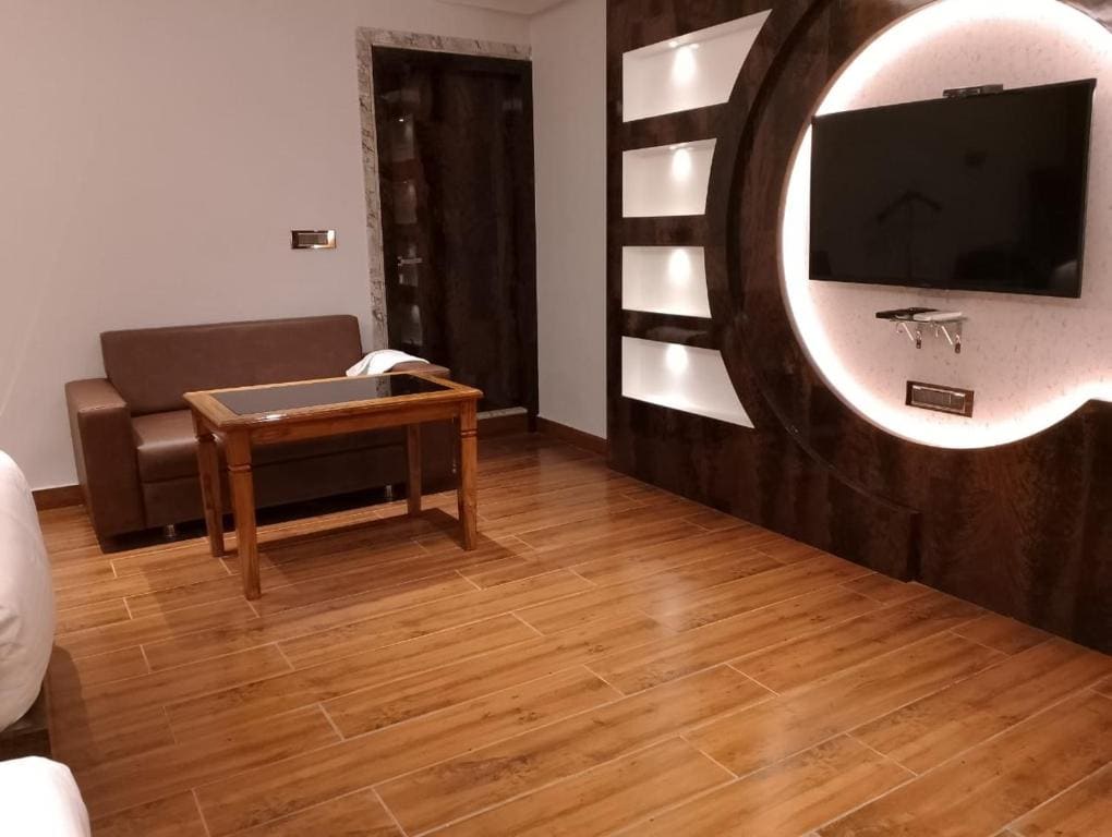 Large Twin Room room - Image 1